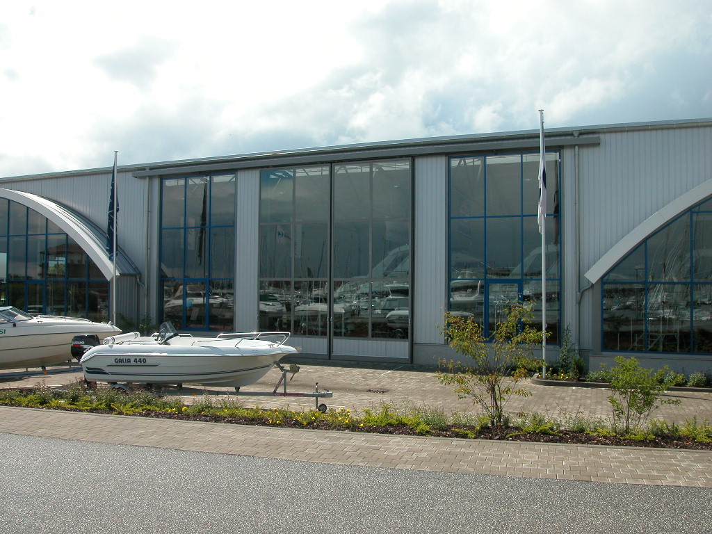 Stahlrahmenkonstruktion, Blechverkleidung Halle