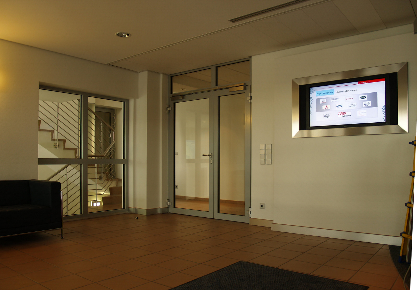 Brandschutztür mit Glasfüllung, Foyer-Einbausituation