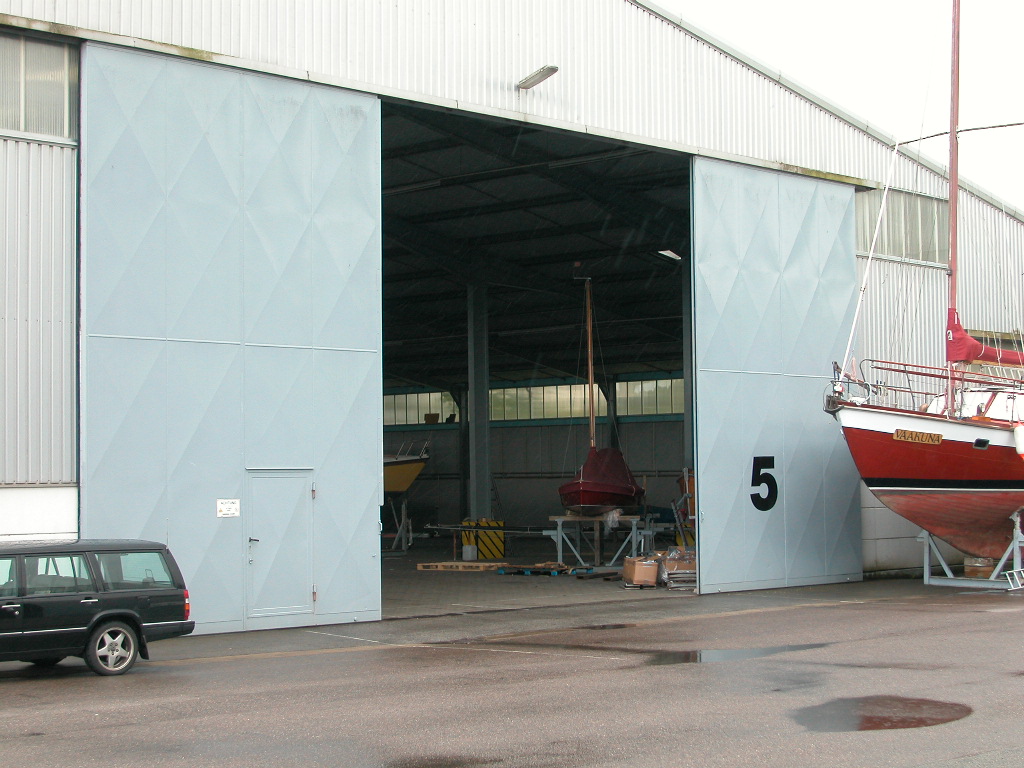 Große Stahlrahmenkonstruktion im Sonderbau